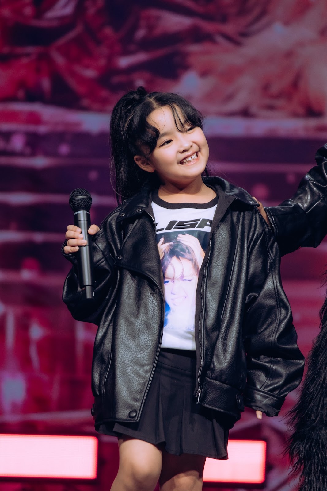 “ใบเตย อาร์สยาม” สุดปลื้ม! แฟนคอนในฝันเกิดขึ้นจริง  ขนเพลงฮิตจัดเต็ม 3 ชั่วโมง ตัวลูก–ตัวมัมรวมพลังแดนซ์สนั่นฮอลล์ ภาพที่ 5