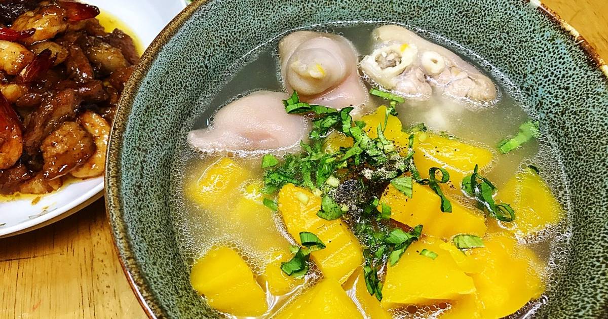 Canh bí đỏ giò móng