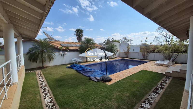 Foto 30 de Casa terréa com 4 suítes na Quadra GW Iate, um terreno amplo de 1.250m² e 320m² de construção