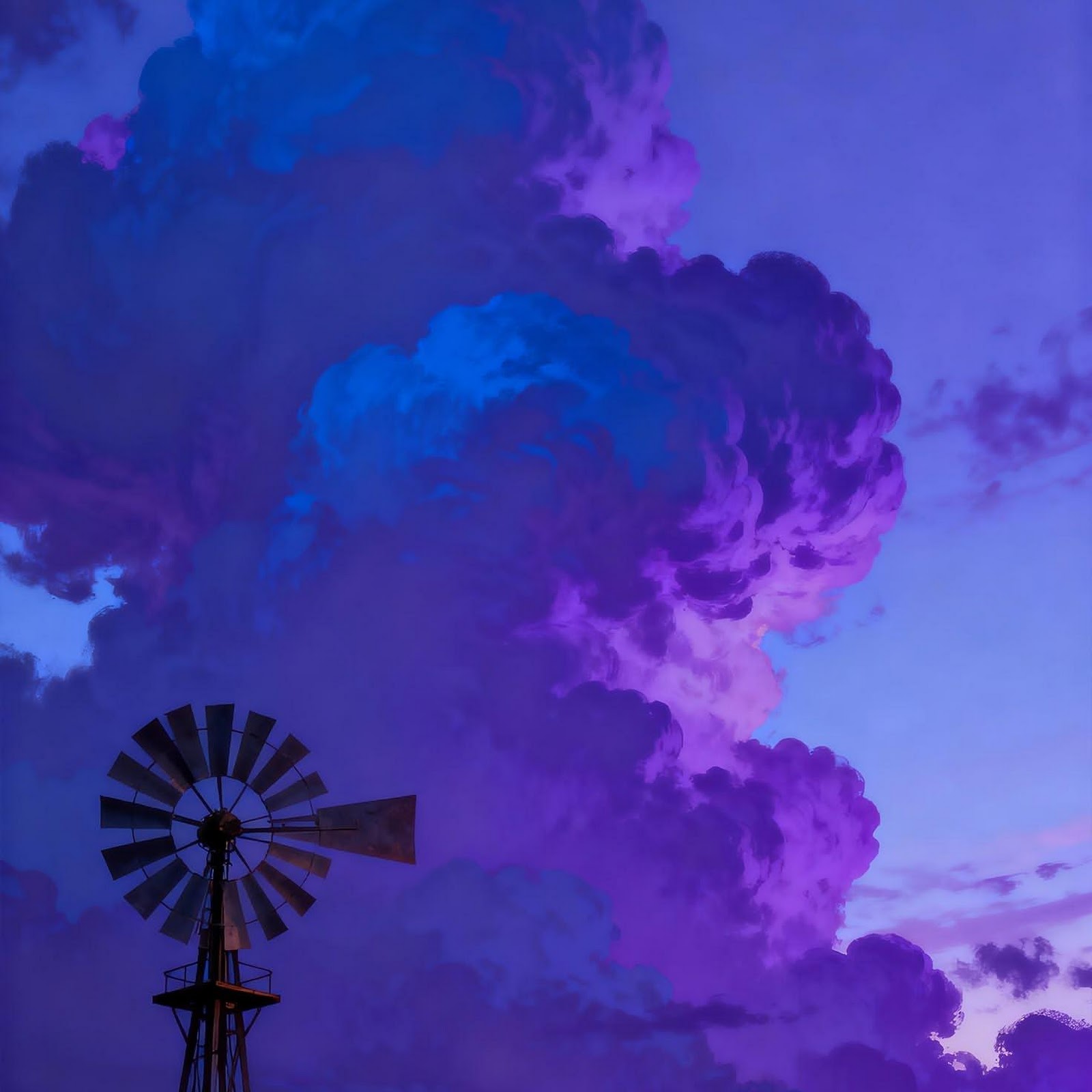 Download Old Farmhouse Under Purple Clouds 2K iPhone