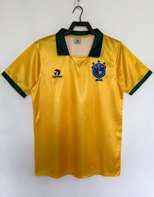 Equipación local de Brasil de 1988.jpeg