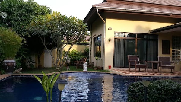 House Grand Garden Home