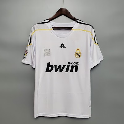 Retro Real Madrid 09-10 Local @lumorasports.jpeg