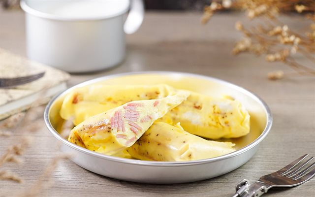 Trứng Đúc Phô Mai Và Thịt Xông Khói