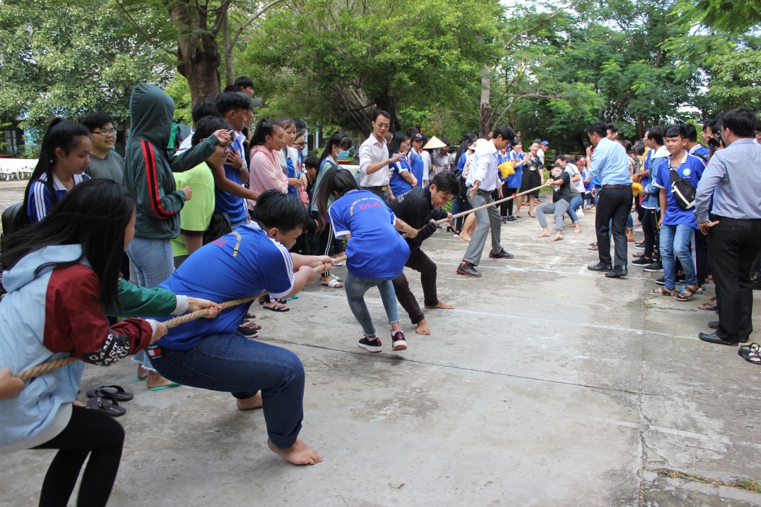 Hai đội đang bất phân thắng bại 