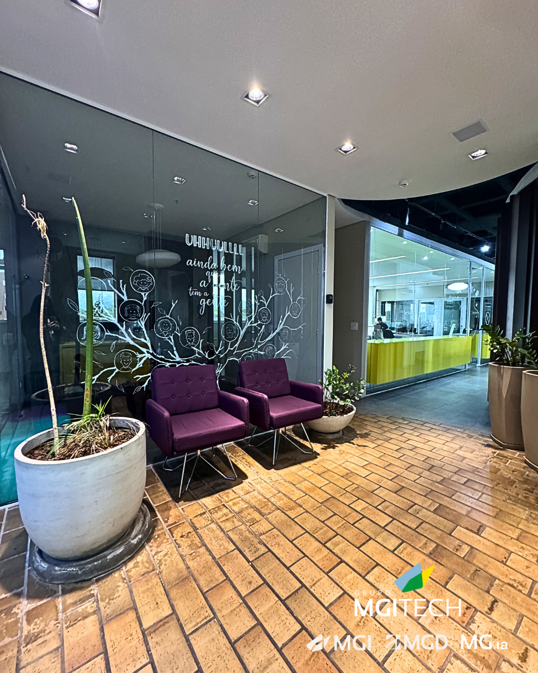 Recepção e Lounge Corporativo do Grupo MGITECH