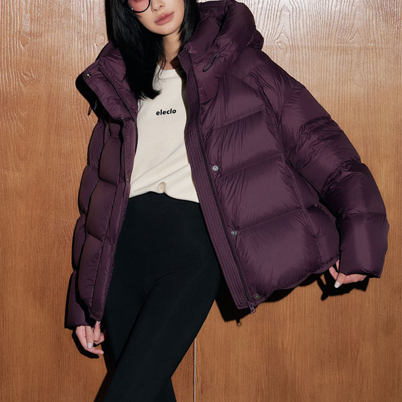 Short women's down jacket, 90% white duck down