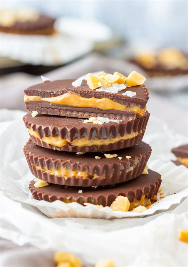 Bánh Chocolate Kẹp Bơ Đậu Phộng