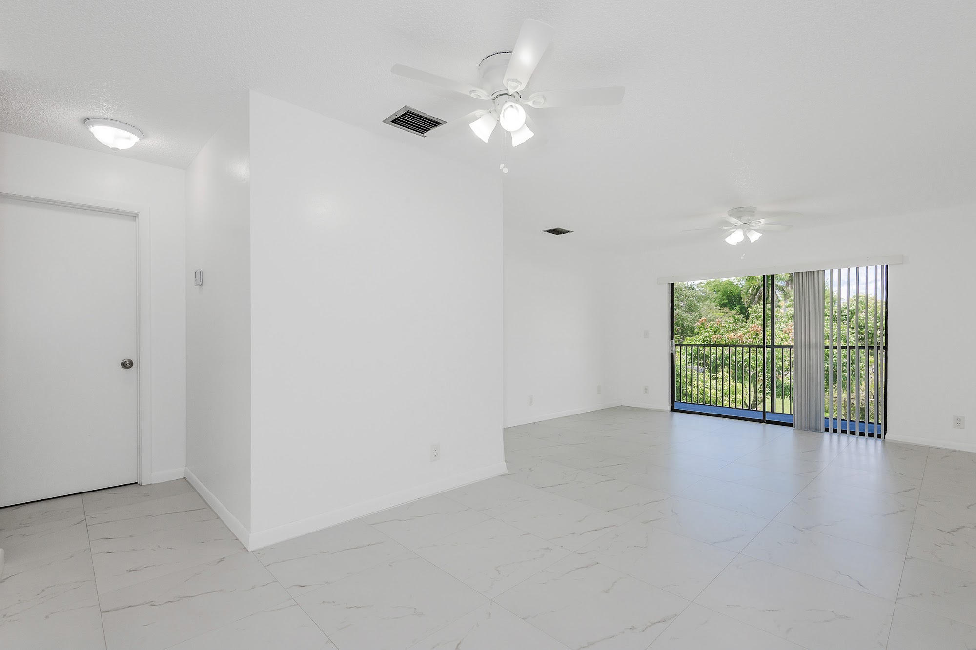7 Large Units On Nearly A 1/2 Acre property photo 12