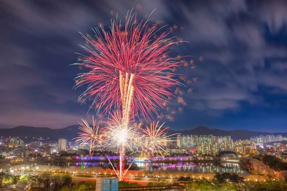 만석거 새빛축제 사진(한국관광공사)