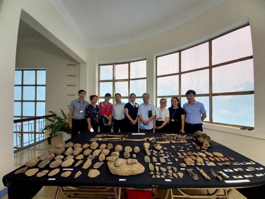 Hội nghị Báo cáo kết quả thám sát và khai quật di tích mái đá Bản Mòn, xã Thôm Mòn, huyện Thuận Châu, tỉnh Sơn La