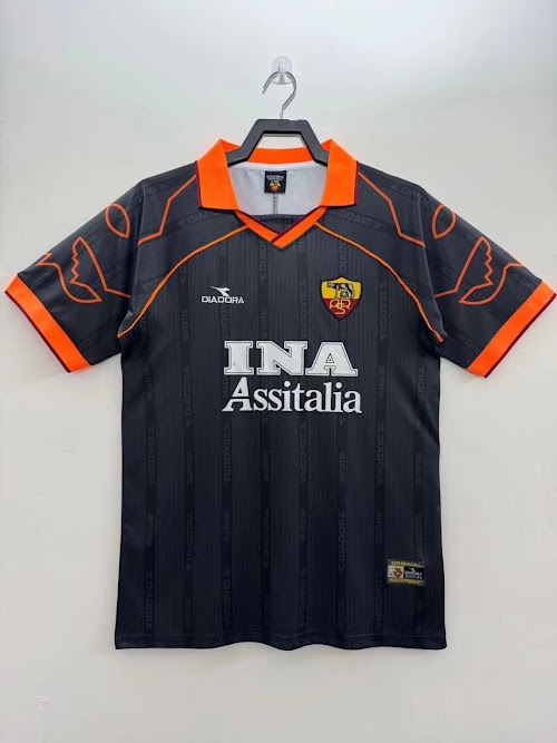Tercera equipación negra de la Roma 1999-00.jpg