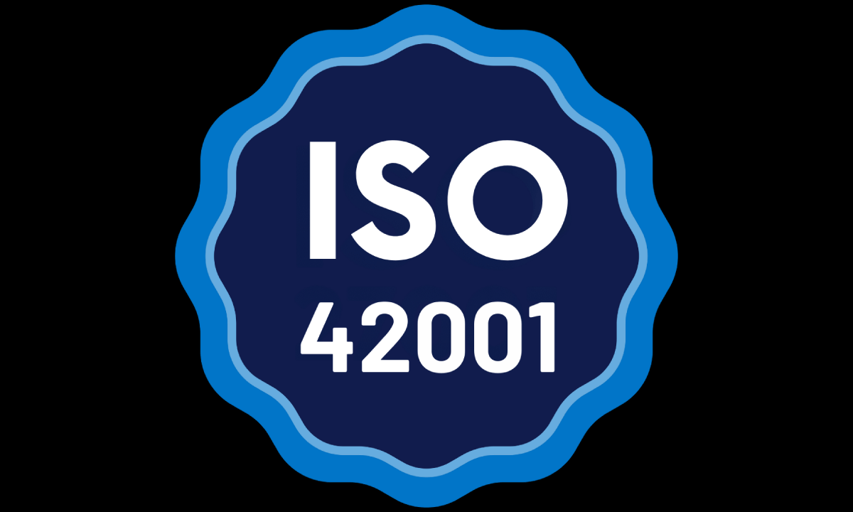 ISO 42001: La nueva brújula que protege a las empresas latinoamericanas de los riesgos de la inteligencia artificial