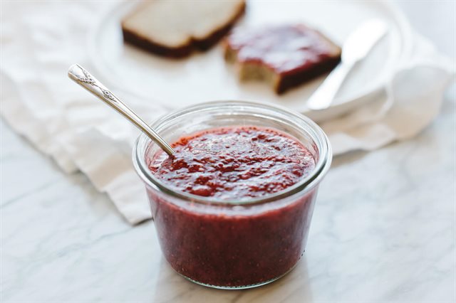 Mứt Hạt Chia Dâu Tây