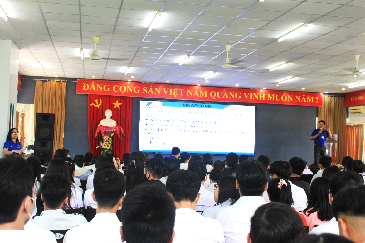 VNPT giao lưu sinh viên về các gói cước siêu rẻ, phục vụ cho việc tìm kiếm tài liệu học tập 