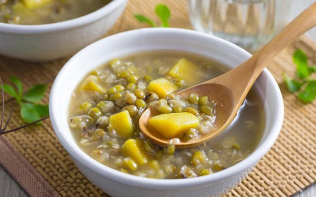 Chè Đậu Xanh Nấu Khoai Lang