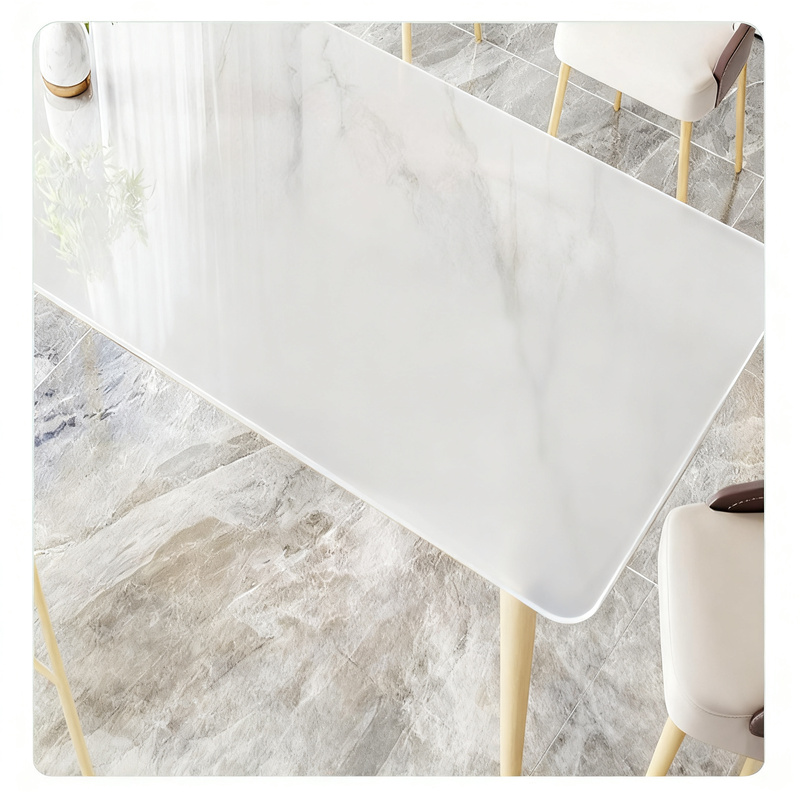 Transparente Schutzfolie für Tische und Möbel