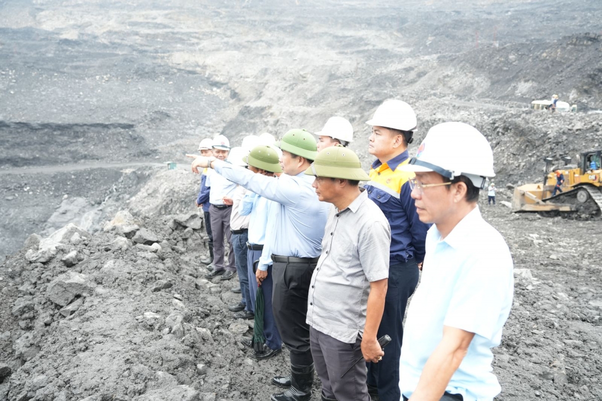 TKV: Giám sát chặt chẽ sản xuất than lộ thiên và trao đổi định hướng với Than Cao Sơn