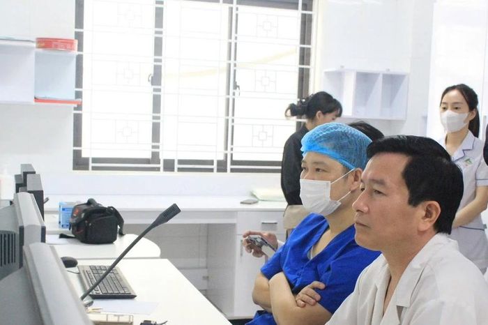 Lào Cai lần đầu tiên chụp nút mạch điều trị ung thư gan thành công - Báo Tri thức &amp; Cuộc sống