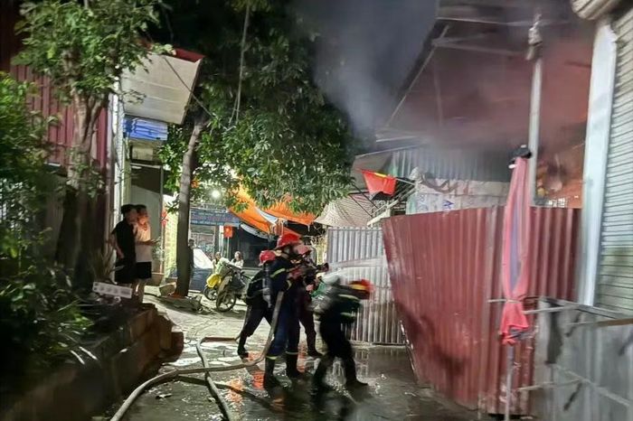 Hai người chết trong vụ cháy nhà ở kết hợp sản xuất bánh mì tại Sơn La - Báo Tri thức &amp; Cuộc sống
