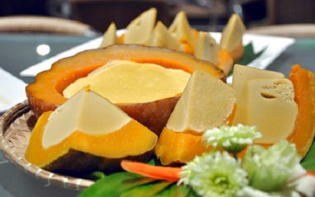 Bánh Trứng Bí Đỏ