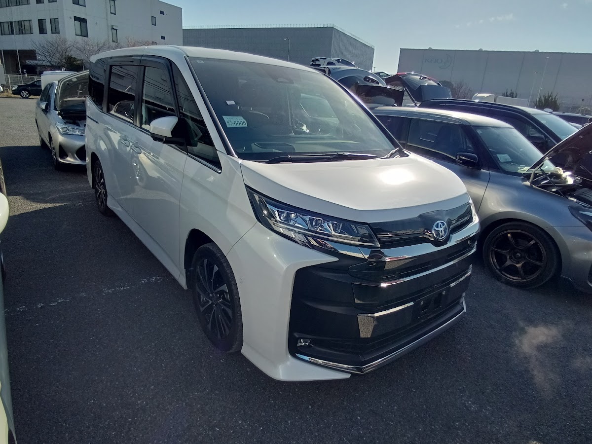 Toyota Noah