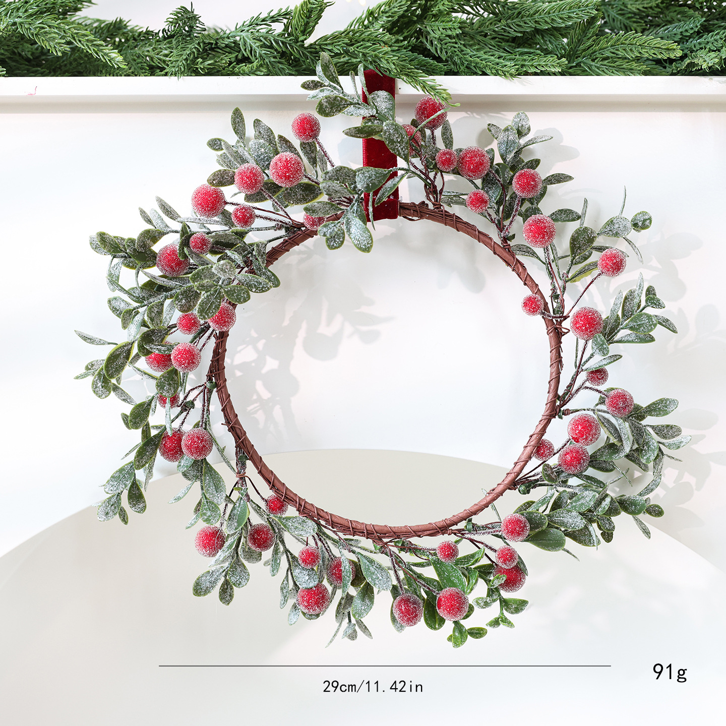 Dekorativer Weihnachtskranz für Tür und Fenster