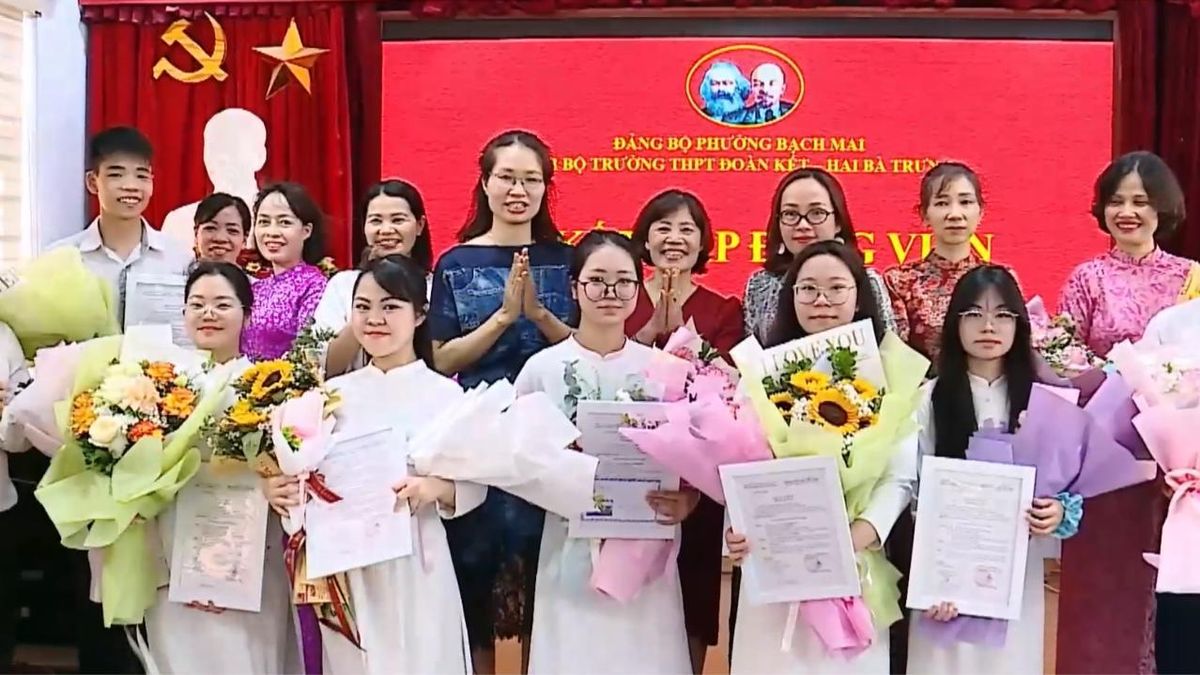 Tự hào lời tuyên thệ của Đảng viên tuổi 18 - Đài Phát thanh và truyền hình Hà Nội