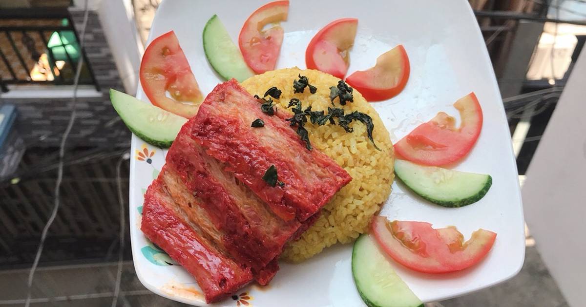 Cơm tinh bột nghệ xá xíu chay
