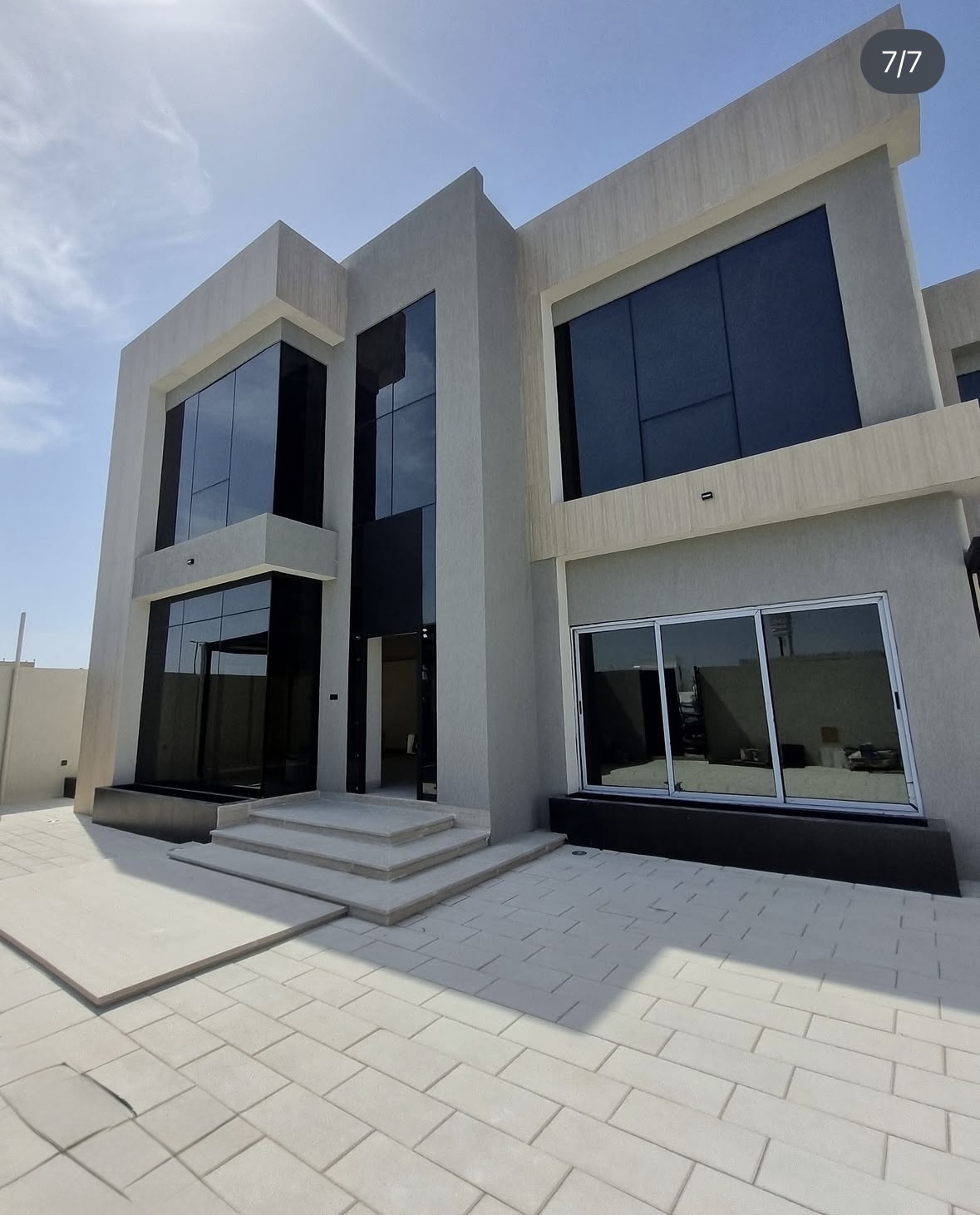 Aluminium fixed window installation UAE Fujairah — Al Taher