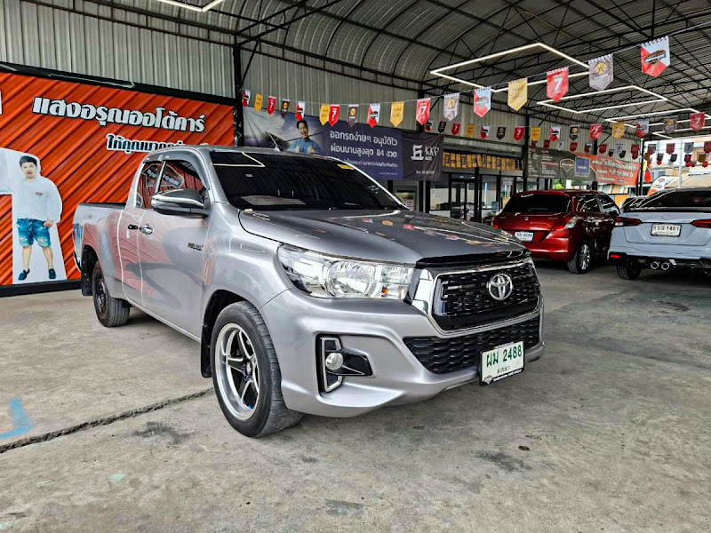 TOYOTA HILUX REVO