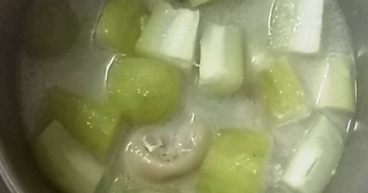 Canh bí đao nấu dựng heo