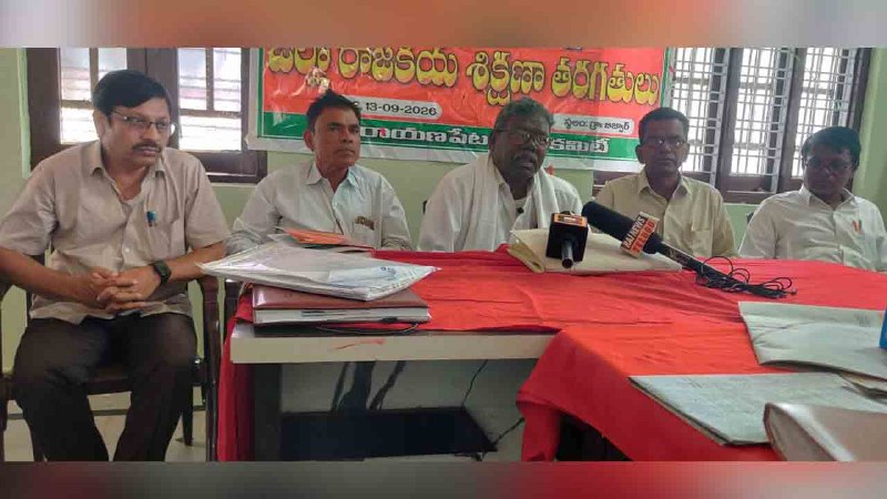 Telangana: Narsaiah Slams Govt Over Drought Relief Failure