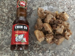 Vậy là chúng ta đã hoàn thành món sườn rim nước mắm Chin-su thơm lừng, thấm đậm vào từng miếng thịt sườn cực kì ngon và hấp dẫn lắm nha. Lưu công thức lại ngay bạn nhé.