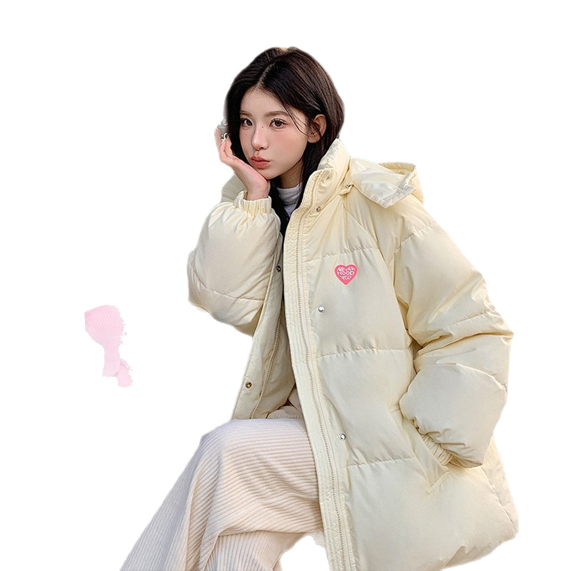 Short padded women's winter jacket in puffer style