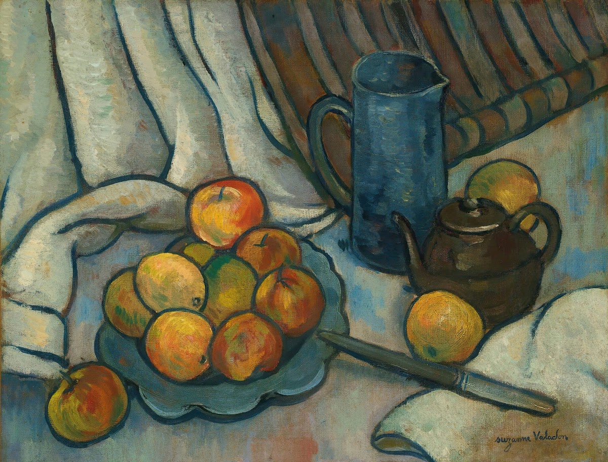Pommes Pichet Et Théière circa 1919