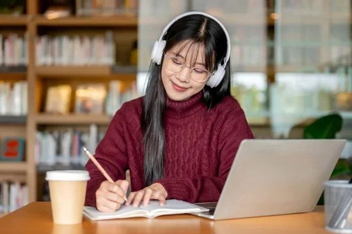 Bí ẩn cảm giác 'đè tai' khi dùng tai nghe ANC - Báo Tri thức &amp; Cuộc sống