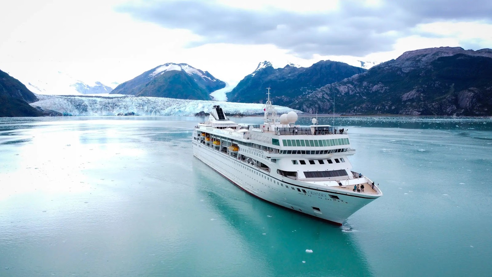 Villa Vie Cruise Halts in Cambodia, Leaves 200 Stranded