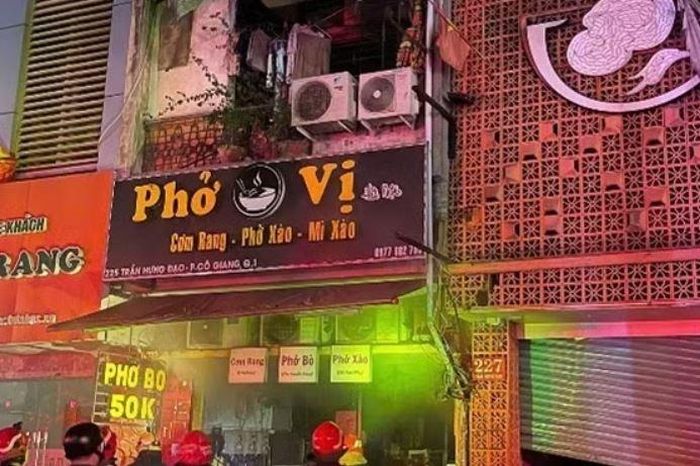 Hiện trường vụ cháy quán phở ở TP.HCM - Tạp chí Tri thức