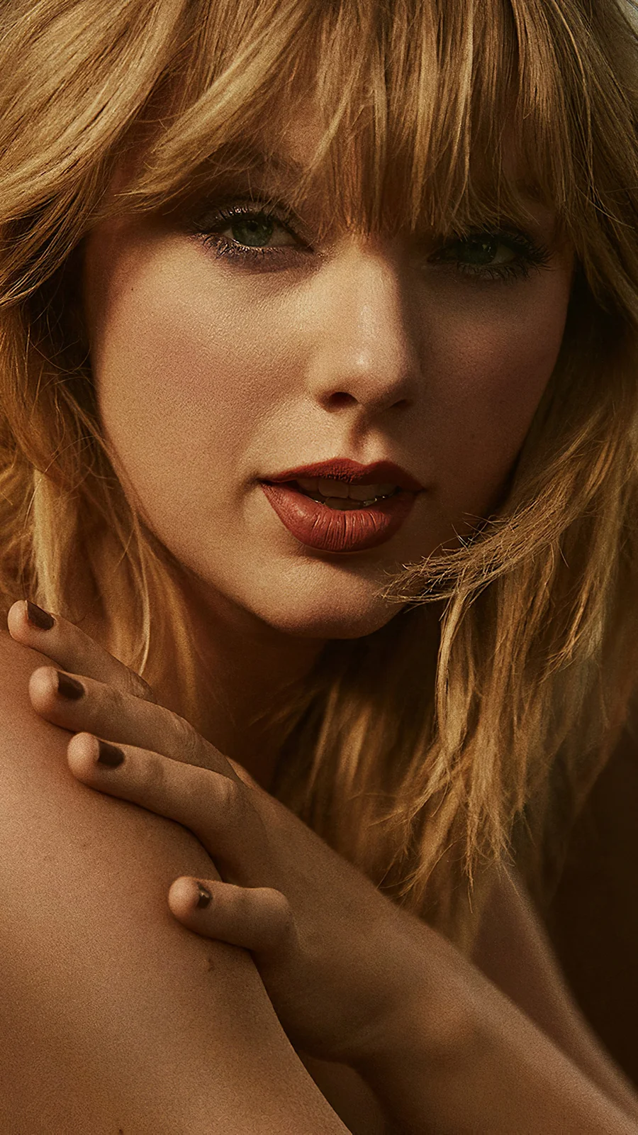 Taylor Swift People Magazine 4K iPhone Wallpaper Background [2160x3840] Free Download