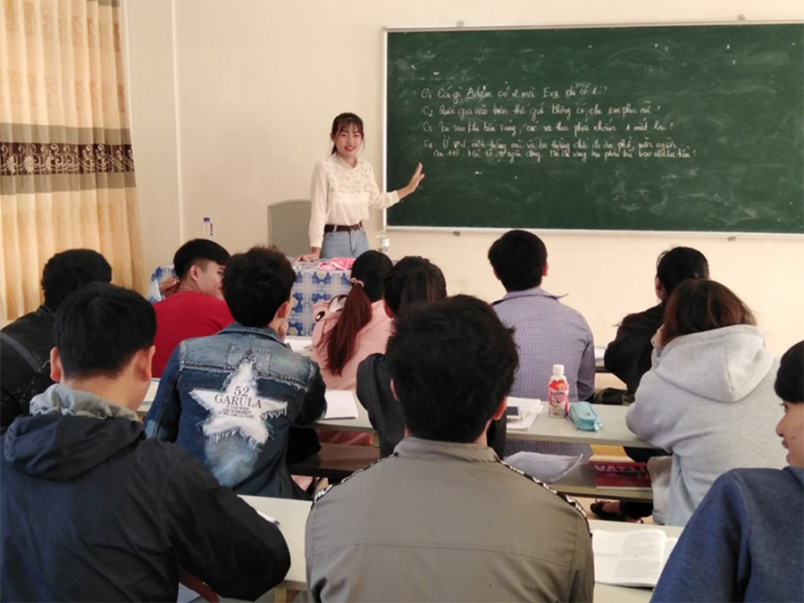 Khoa Khoa học Tự nhiên - Công nghệ 60 năm xây dựng, trưởng thành và phát triển