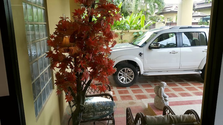 Jomtien Beach Condo S2 - Studio, Floor 6 4