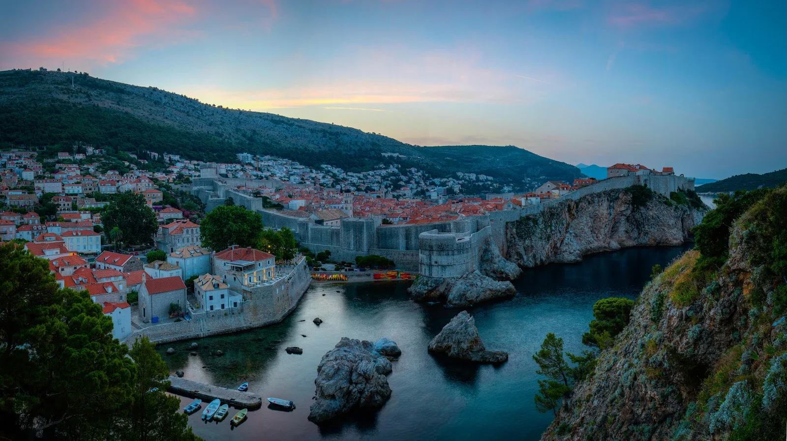 Old City Walls Of Dubrovnik - Travel Photography 5K Wallpaper (6144x3446)