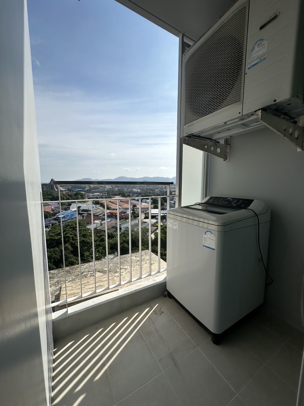 The Light Suanluang Condo · สวนหลวง