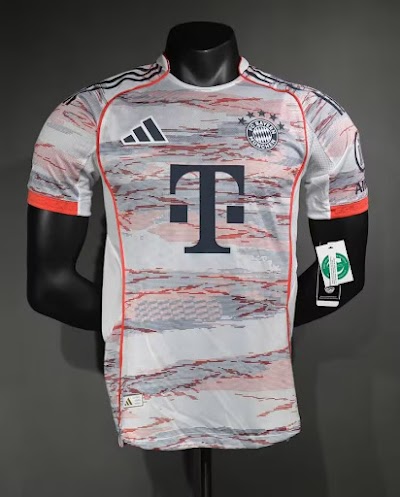 25-26 Bayern Munich Visitante.jpg