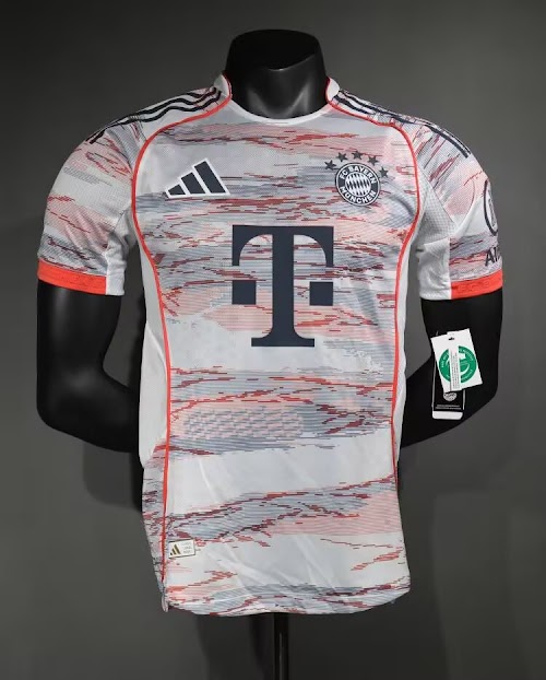 25-26 Bayern Munich Visitante.jpg
