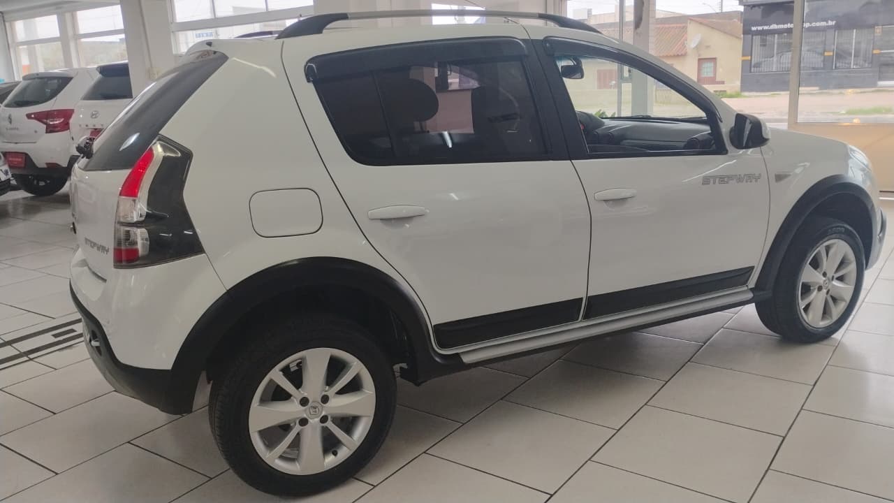 Renault Sandero - Foto 3