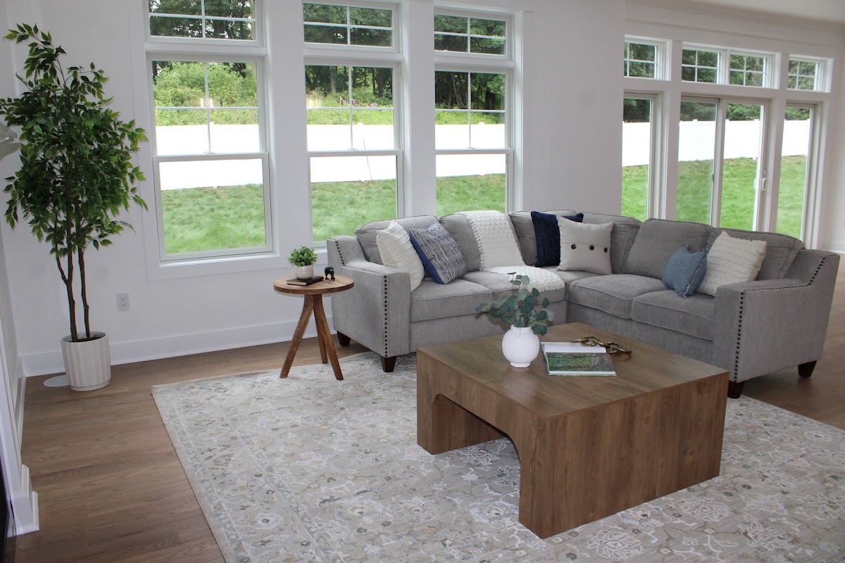 Living/Family Rooms image