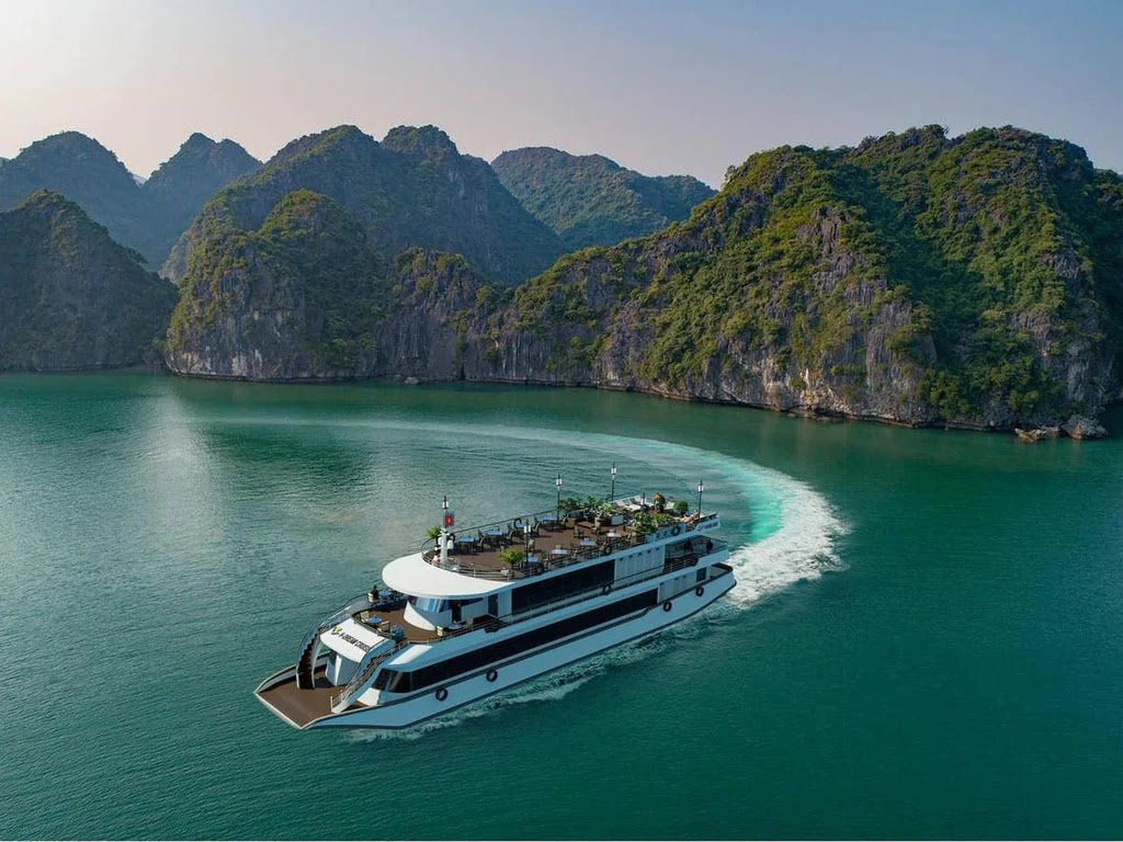 luxurious Cruise