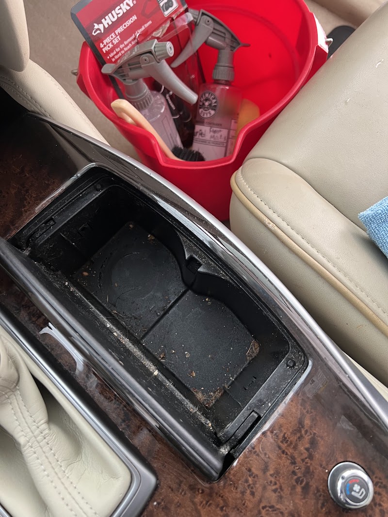 Before - Infiniti QX60 — Console Deep Clean